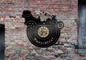 Trike Chopper Motiv Wanduhr aus schwarz lackiertem Holz